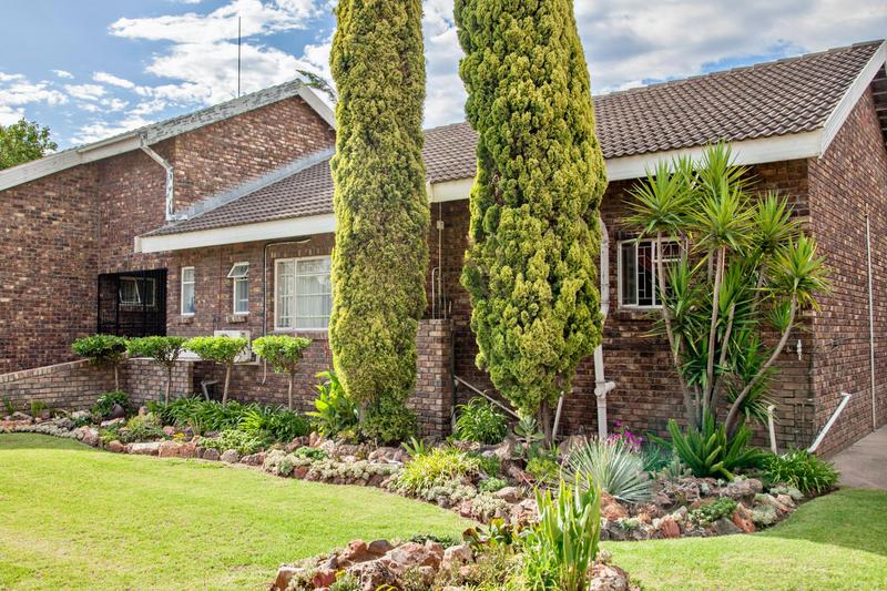 5 Bedroom Property for Sale in Douglas Northern Cape
